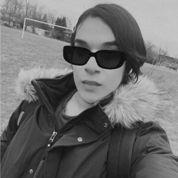 Meet your Posher, Tashfeen - Picture 1 of 1